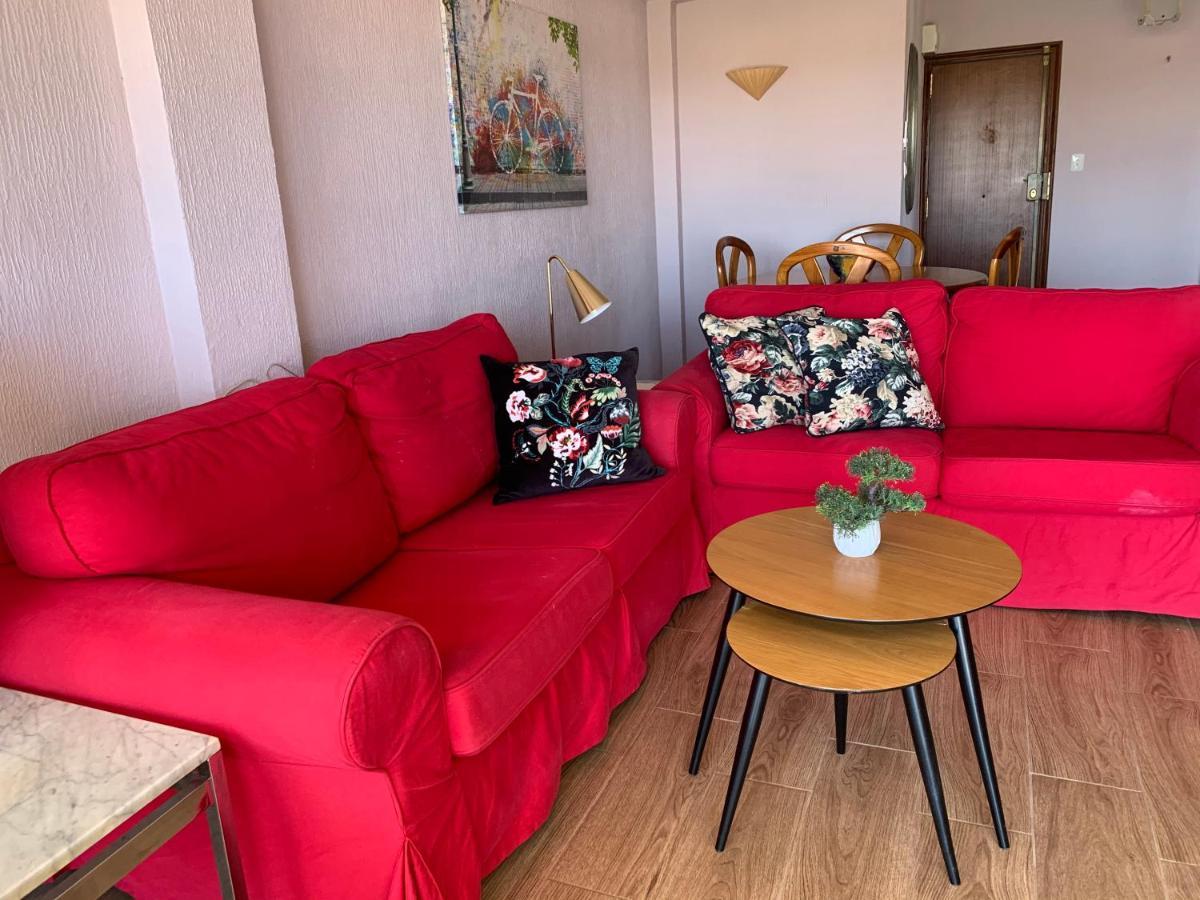 Santa Ana Apartment Les Deveses Екстериор снимка